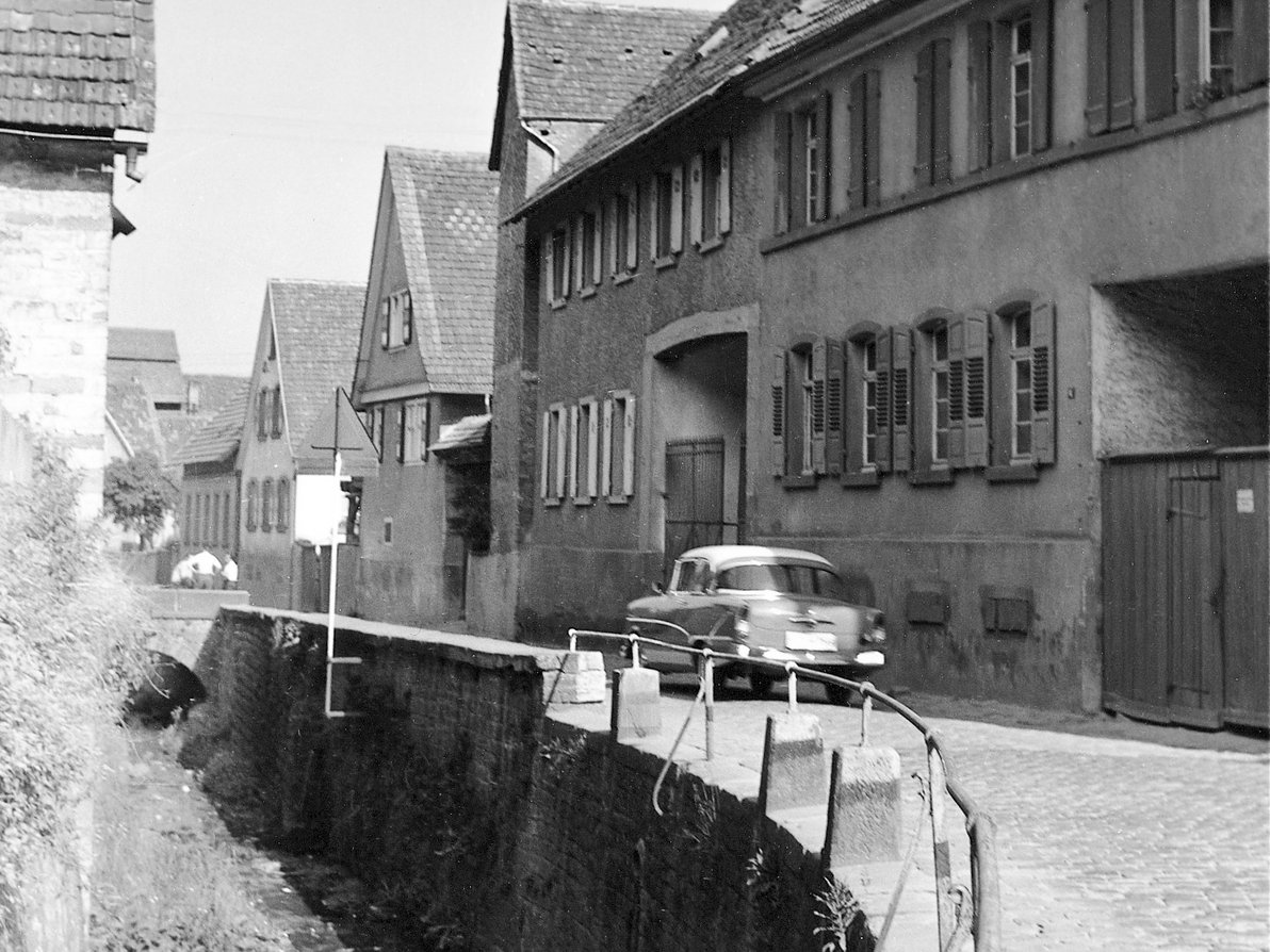 Östlicher Ortsausgang, rechts heutiger Obsthof Stein