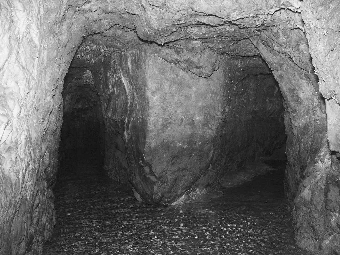 Blick ins Bergwerk „Hülfe Gottes“, Stollengabel