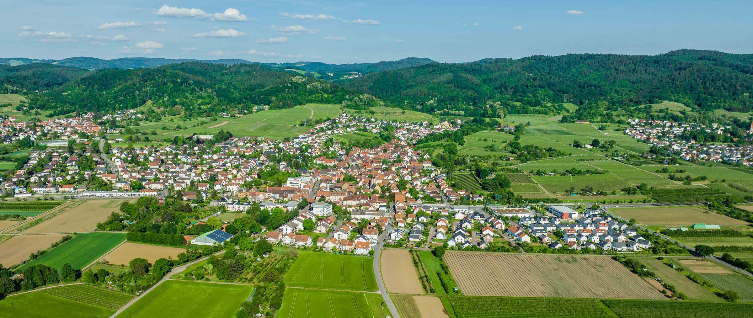 Luftbild von Großsachsen Richtung Odenwald